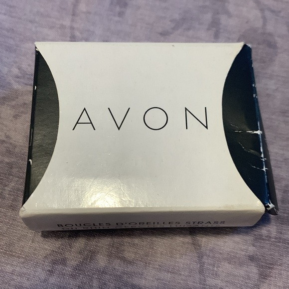 NWOT Avon Gold toned Earrings - Picture 4 of 4